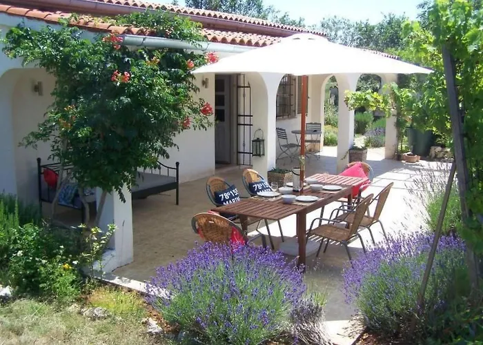 בית נופש Mit Pool By Interhome Šišan